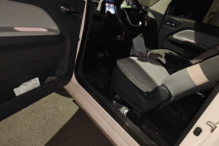 Used Wuling Hongguang MINIEV 2021 Macaron Premium Model – Lithium-NMC