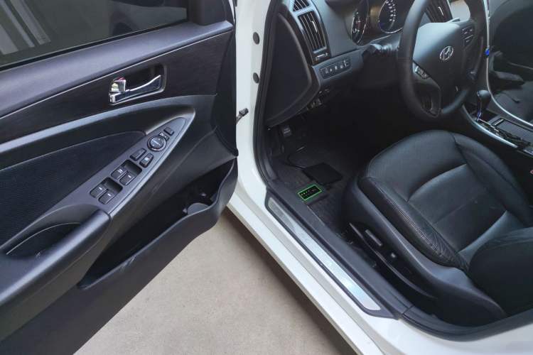 Used Hyundai Sonata 2013 2.0L Automatic Luxury Edition
