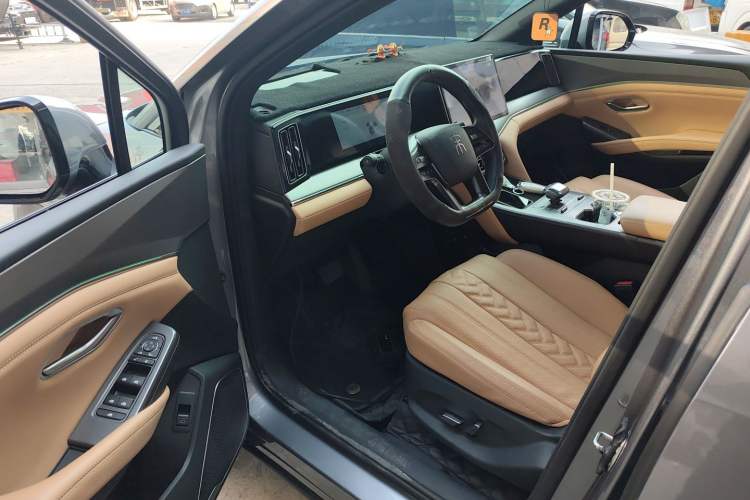 Used BYD Song L DM-i 2024 112 km Beyond Edition
