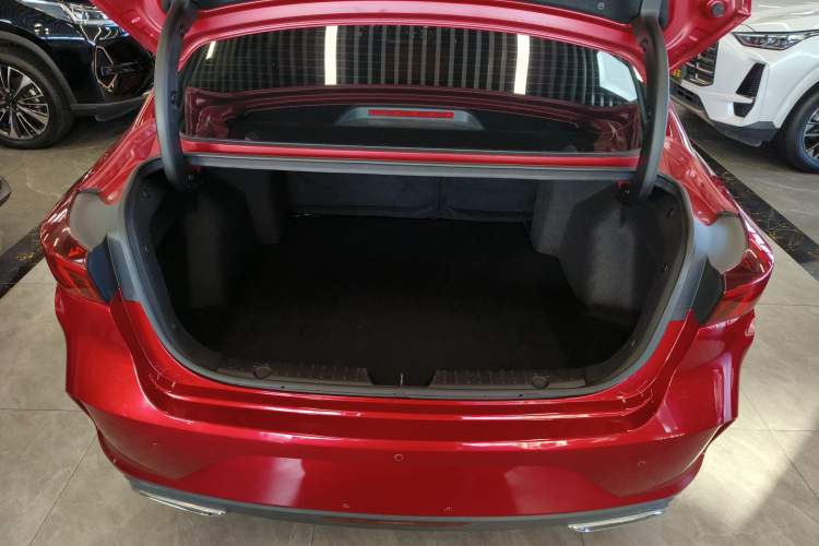 Used Changan Eado 2021 PLUS Blue Whale NE 1.4T GDI DCT Prestige Model
