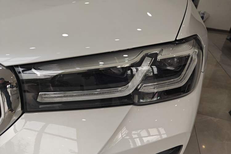 Used BMW 5 Series 2022 Second Facelift 525Li M Sport Package