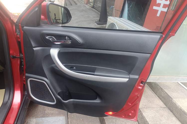 Used Changan CS35 2016 1.6L Automatic Luxury Model China IV Standard
