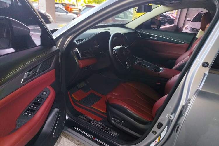 Used Changan CS85 COUPE 2019 1.5T DCT Dynamic Version China VI Standard
