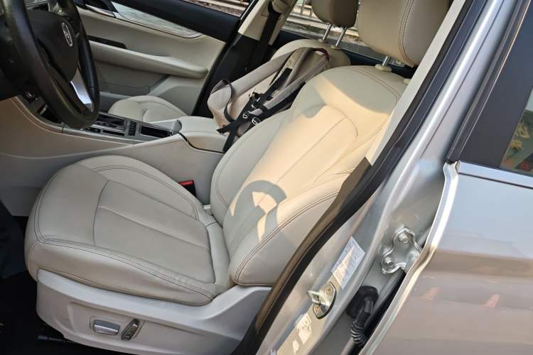 Used Hanteng X5 2018 1.5T CVT Luxury Edition
