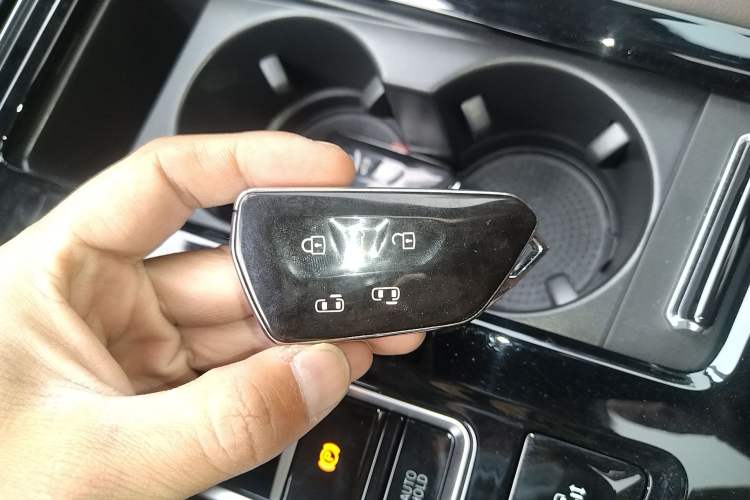 Used Volkswagen Viloran 2024 380TSI Premium Edition
