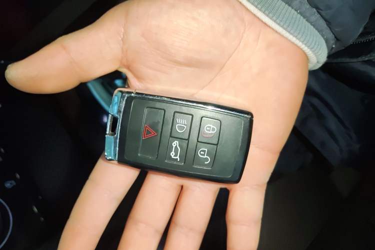 Used Land Rover Discovery Sport 2020 249 PS R-Dynamic Performance Edition