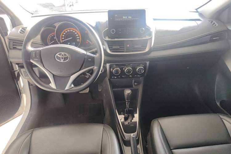 Used Toyota YARiS L 2022 X-Trail 1.5L CVT Luxury PLUS Edition