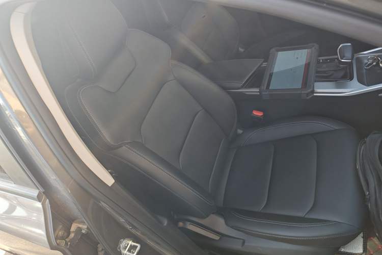 Used Geely Auto Emgrand 2025 4th Generation 1.5L CVT Longteng Edition