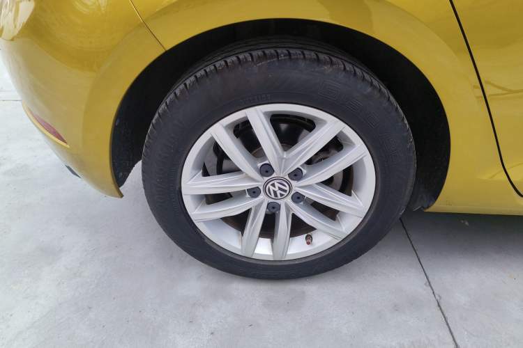 Used Volkswagen Golf 2018 230TSI Automatic Comfort Model
