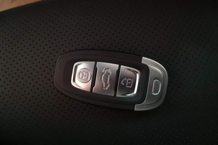 Used Hongqi E-QM5 2023 Revised Version Basic Travel Edition
