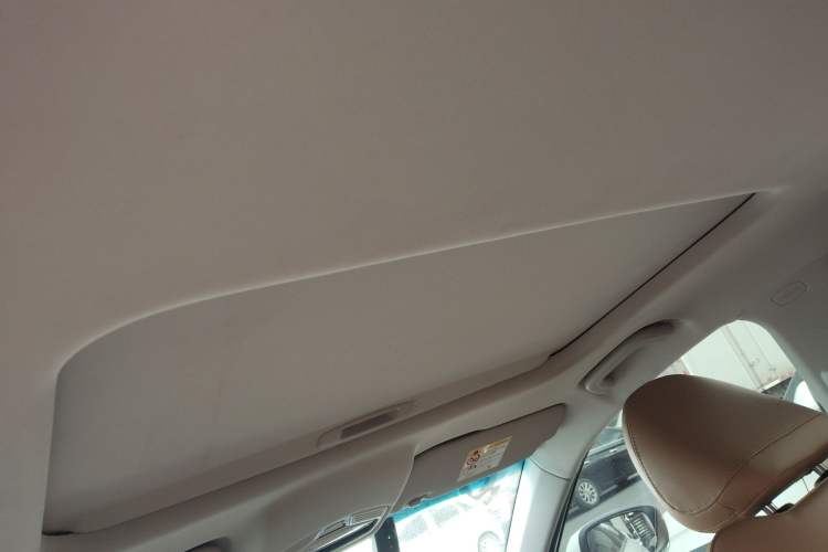 Used Geely Auto Emgrand L HiP 2024 Champion Edition 1.5TD-DHT Pro 100KM Excellence Model
