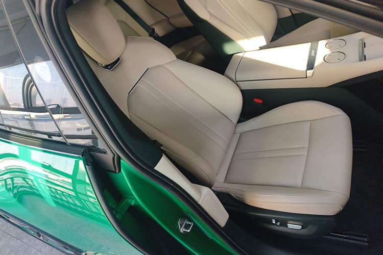 Used  YU7 2025 Ultra-Long Range Rear-Wheel Drive Version
