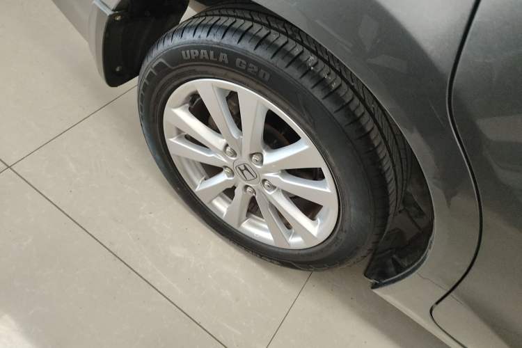 Used Honda Civic 2014 1.8L automatic comfort version
