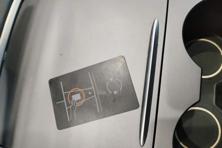 Used Tesla Model Y 2021 Long-Range All-Wheel-Drive Version 3D7