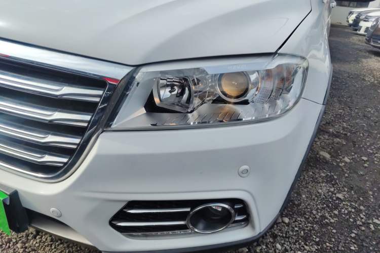 Used Haval H6 2015 Revised Version Sport Edition 1.5T Manual Transmission Two-Wheel Drive Elite Grade
