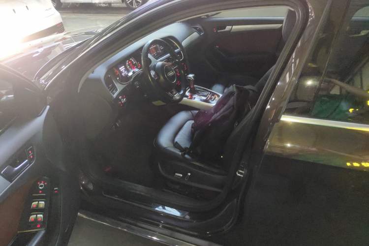 Used Audi A4L 2015 35 TFSI Automatic Standard Model
