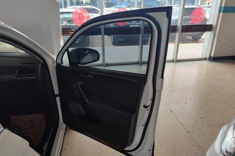 Used Volkswagen Tiguan L 2018 Revised 330TSI Automatic Two-Wheel Drive Flagship Edition
