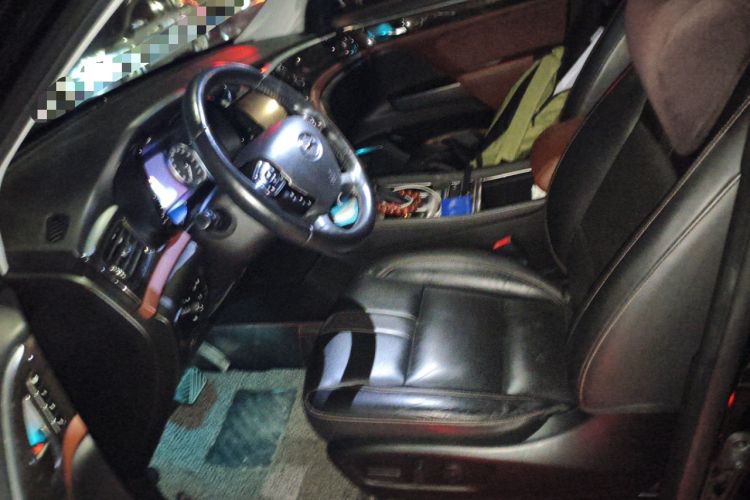 Used GAC Trumpchi GS8 2017 320T Two-Wheel Drive Luxury Smart Connectivity Version (7 Seats)
