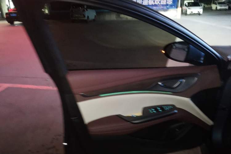 Used BYD Seal 2023 DM-i 1.5L 121km Prestige Model