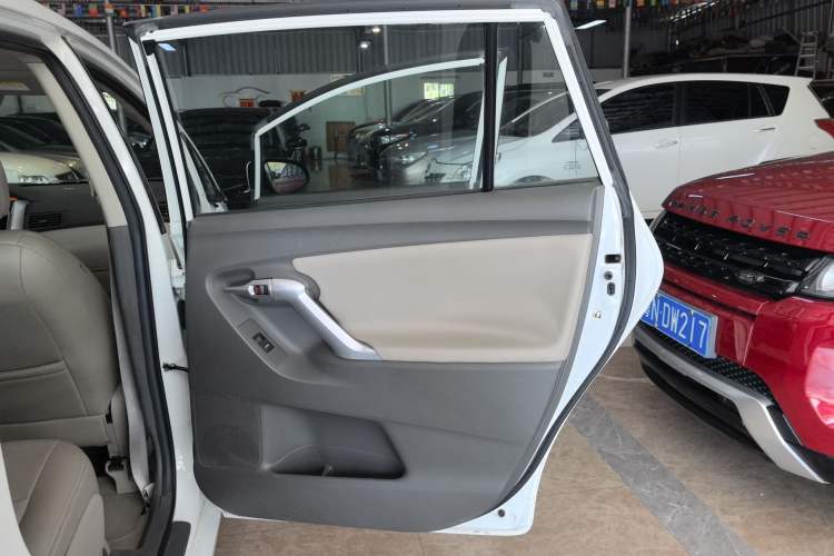 Used Toyota Verso 2014 Starlight 180E CVT Elite Edition
