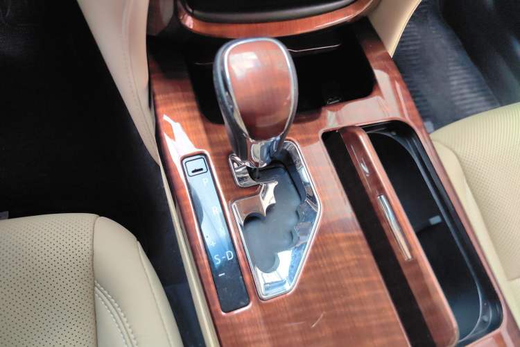 Used Toyota Crown 2015 2.0T Fashion Edition