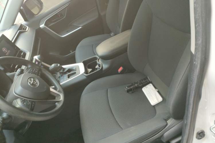 Used Toyota RAV4 2022 2.0L CVT Two-Wheel Drive Urban Edition
