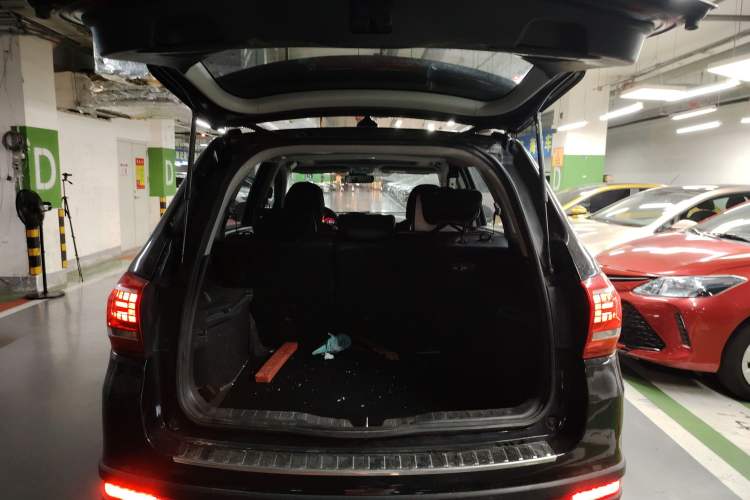 Used Haval H6 2015 Revised Version Sport Edition 1.5T Manual Transmission Two-Wheel Drive Elite Grade
