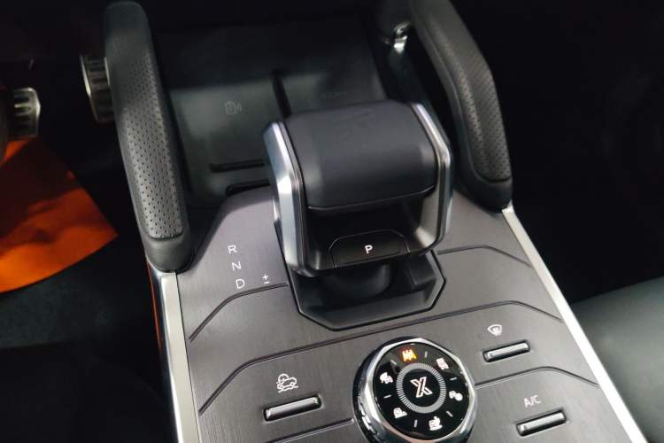 Used JETOUR Traveler 2023 2.0T All-Wheel-Drive CrossPRO
