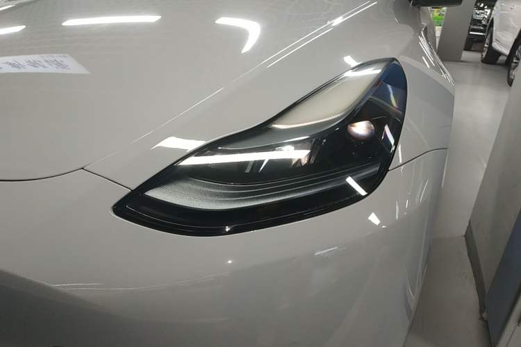 Used Tesla Model Y 2023 Rear-Wheel-Drive Version
