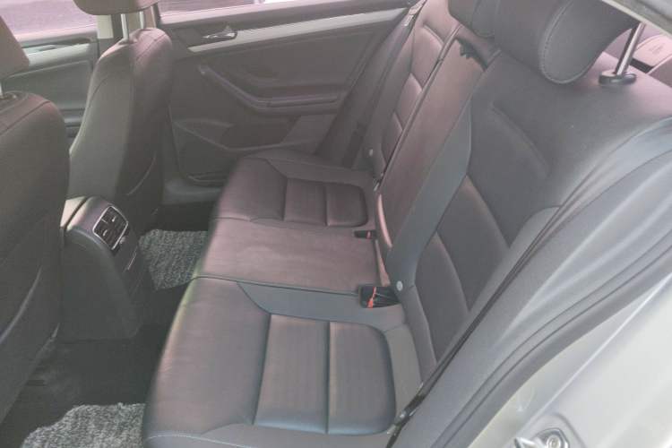 Used Volkswagen Sagitar 2016 230TSI 25th Anniversary Edition
