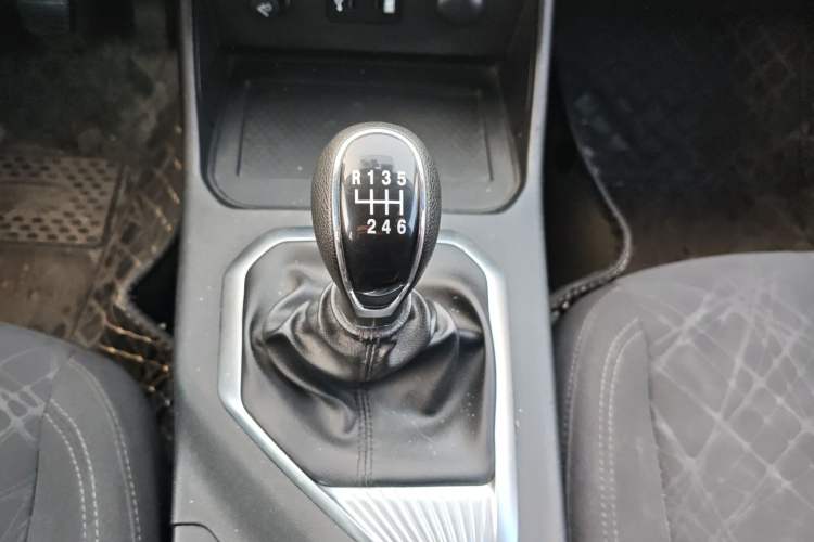 Used Great Wall King Kong Poer 2023 2.0T Manual Diesel Two-Wheel Drive Entrepreneurial Version with Long Flat Bed GW4D20M
