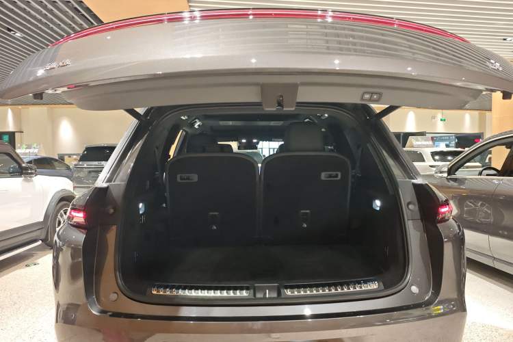 Used Li Auto L8 2024 Ultra Model
