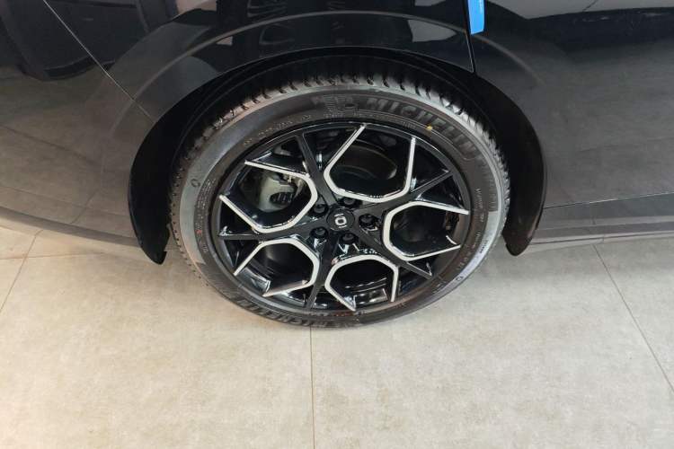 Used  A07 2024 Pure Electric "True Fragrance" Edition 515 Prestige Model
