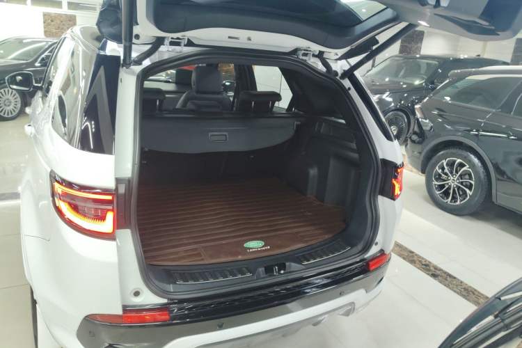 Used Land Rover Discovery Sport 2020 249 PS R-Dynamic Performance Tech Edition 5 Seats
