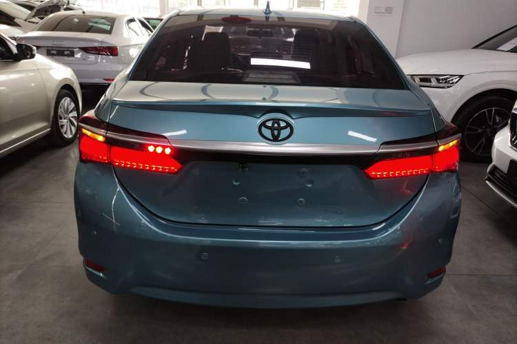 Used Toyota Corolla 2017 Revised Dual-Engine 1.8L E-CVT Leading Edition