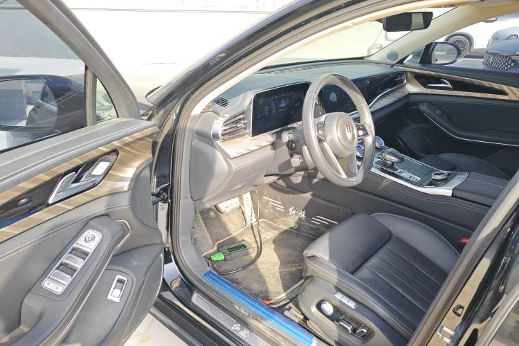 Used Hongqi H9 2023 2.0T Smart Connect Flagship Edition
