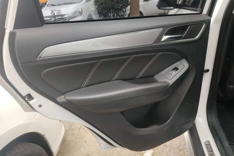 Used Roewe RX5 2019 20T Two-Wheel Drive Automatic 4G Connected Platinum Edition
