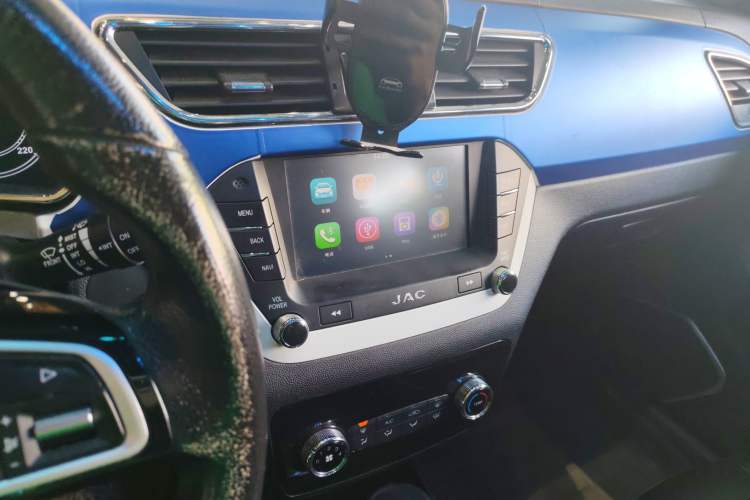 Used  Refine S2 2015 1.5L Manual Luxury Smart Model