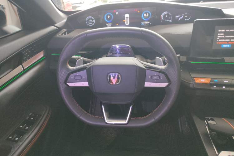 Used Changan UNI-V 2022 1.5T Prestige Version
