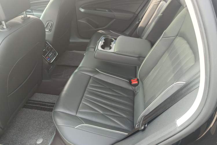 Used Volkswagen Passat 2022 330TSI Luxury Edition
