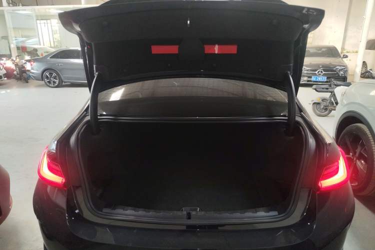 Used BMW i3 2024 eDrive 35 L
