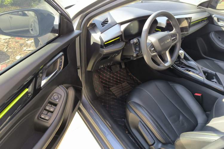 Used Roewe i5 2021 1.5L CVT Diamond Edition
