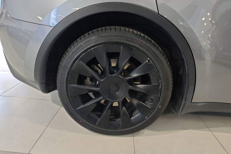Used Tesla Model Y 2024 Rear-Wheel-Drive Version