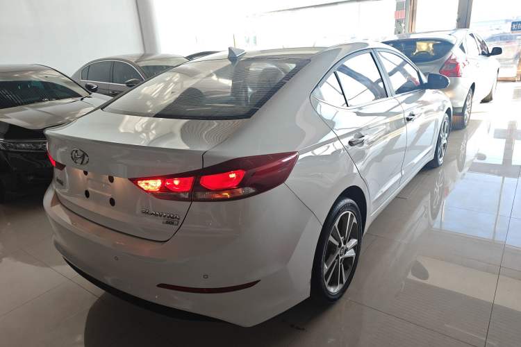 Used Hyundai Elantra 2016 1.6L Automatic ZhiXuan – Elite Version
