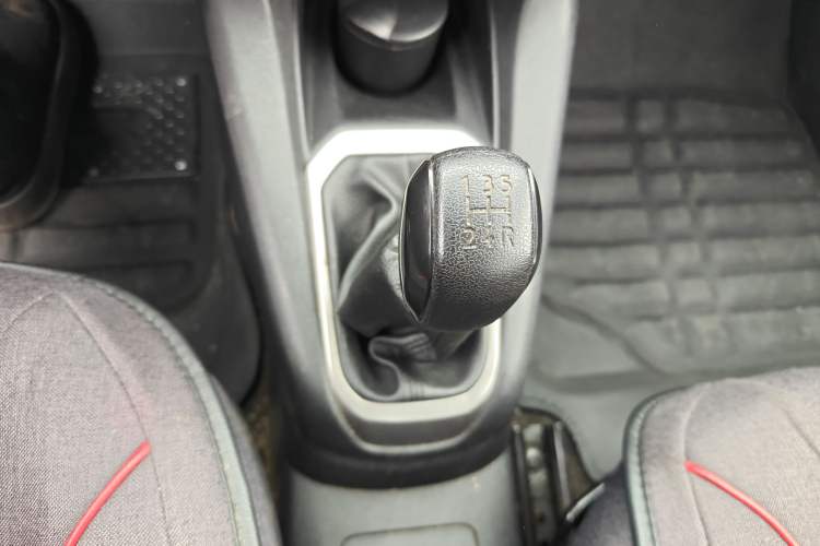 Used Peugeot 301 2014 1.6L Manual Comfort Edition