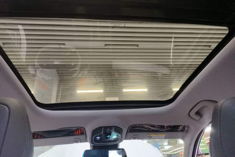 Used Geely Auto FX11 2024 1.5TD DCT Prestige Edition
