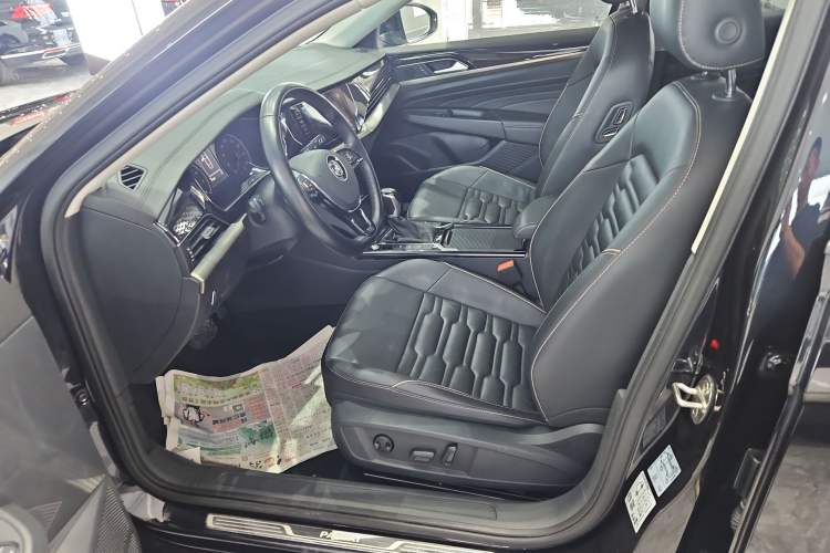 Used Volkswagen Passat 2020 330TSI Elite Edition China VI
