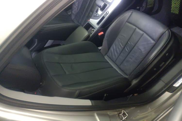 Used Audi A4L 2018 30th Anniversary Edition 40 TFSI Fashion Model
