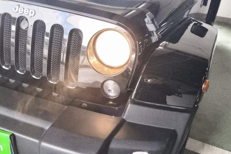 Used  Wrangler 2015 3.0L Sahara Four-Door Comfort Edition