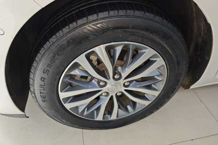 Used Buick GL8 2021 ES Land Cruiser 653T Luxury Edition
